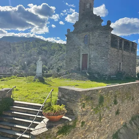 Maison Typique De Village *